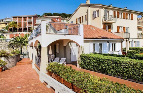 San Bartolomeo al Mare Apartment | Il Borgo Della Rovere (Sbm121) 634.2
