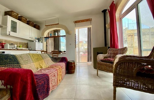 Victoria Apartment | il-Belveder - Historic Home in Victoria Old Town