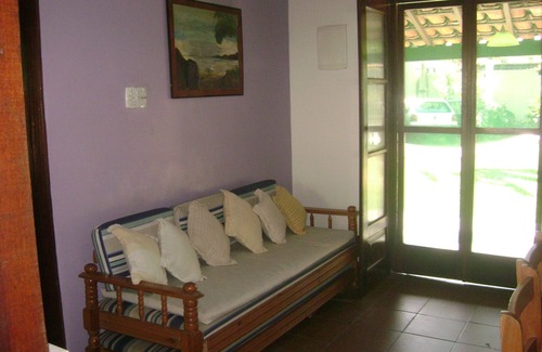 Centro Comercial House | Ilhabela - Season Year Round -Beautiful Garden in Perequê