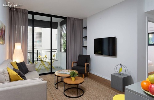 Tel Aviv Apartment | Illuminated 2BR in Ben yehuda 140 by HolyGuest