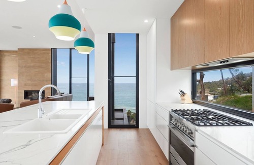 Wye River House | Iluka Blue - stunning ocean views