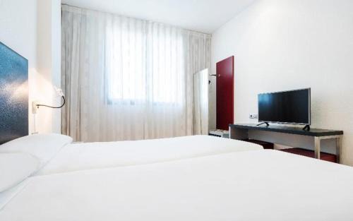 Penya-roja Hotel | Ilunion Aqua 3