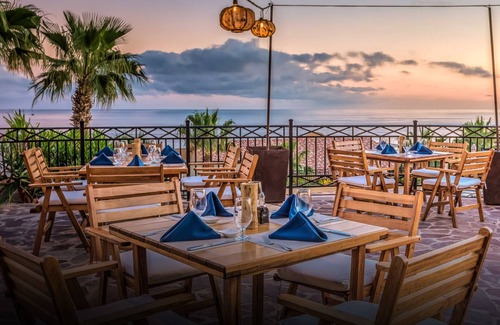 Pedregal Hotel | Imagine waking up to Pacific Ocean views, golden sunsets, and oceanfront suites!
