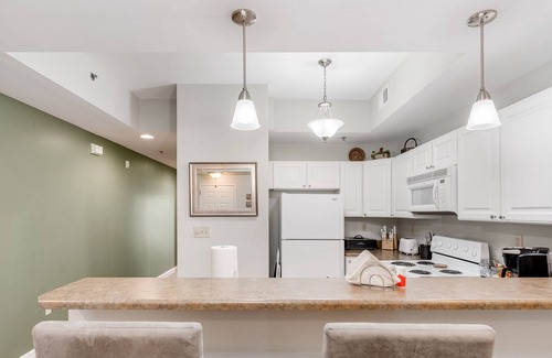 Bluff City Condo | Immaculate condo DIRECTLY across from Bristol Motor Speedway!