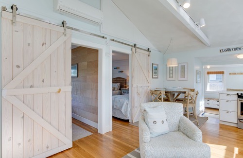 Point Judith House | Immaculate Cottage, Walk to Sand Hill Cove Beach