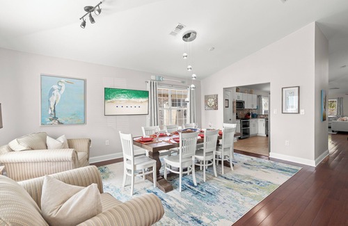 Miramar Beach House | 🌴Immaculate Home🌴, 4/2 Private pool, 6pas Golf Cart, Hot tub, private beach🏖️