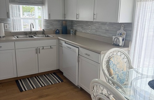 Estero House | Immaculate Mobile Home in 55+ community