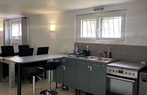 Mantes-la-Jolie House | Immediately available Individual equipped apartment. Ideally on the 1st floor