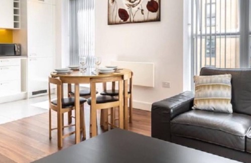Reading Apartment | Impeccable 2-Bed Apartment in Reading