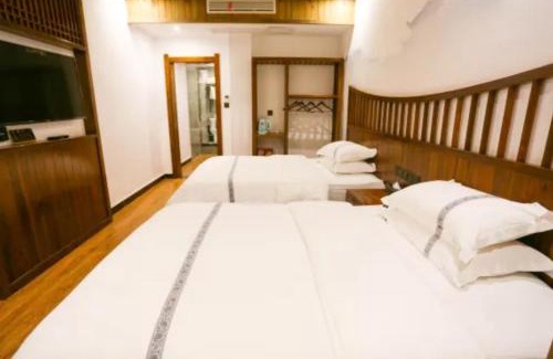 Xiangxi House | Impression Inn Furong Town Waterfall Branch