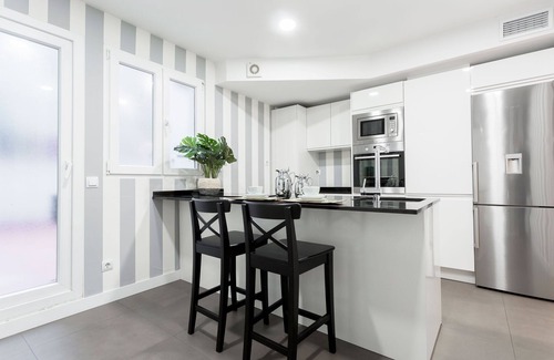 Salamanca Apartment | Impressive 3 bedroom duplex with parking. Francisco Silvela