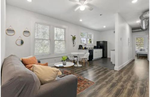 Tobin Hill Apartment | Impressive Cozy Historic 2BR Apt Near Downtown