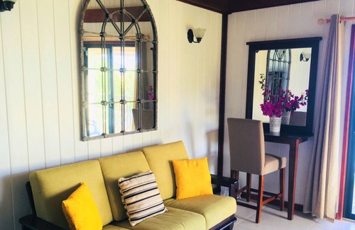 Mamora Bay Villa | Impressive grand villa directly on the ocean with private pool and beach