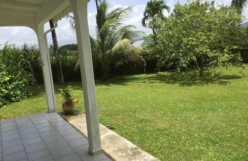 Lamentin House | In a corner of greenery