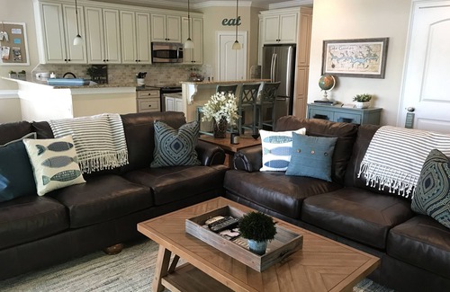 Henrico House | IN A COVE W/MAIN LAKE VIEW, TOWELS/LINENS, NEW DECOR, LOTS OF EXTRAS-A MUST SEE!