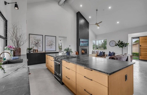 Gilbert House | IN DT Gilbert - 4500 Sqft Luxury Estate w/Casita