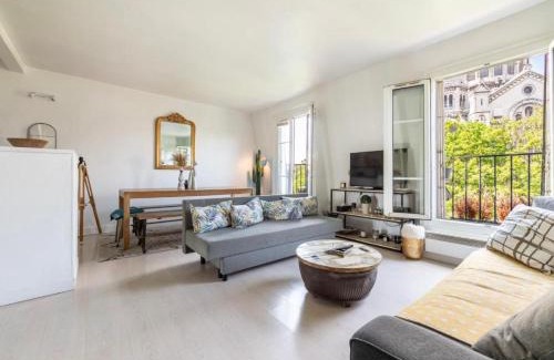 Clignancourt Apartment | In front of Sacré Cœur - 2 Bedrooms in last floor