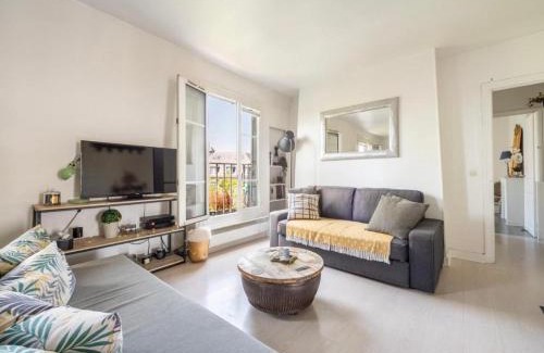 Clignancourt Apartment | In front of Sacré Cœur - 2 Bedrooms in last floor