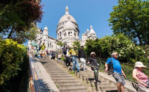 Clignancourt Apartment | In front of Sacré Cœur - 2 Bedrooms in last floor