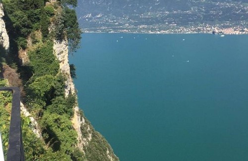 Pieve Apartment | IN MAGNIFICENT HAMLET BETWEEN LAKE AND MOUNTAIN (2 BATHROOMS)