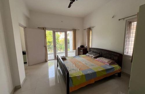 Hyderabad House | Non-AC Room in Cozy Homestay Villa near RGIA