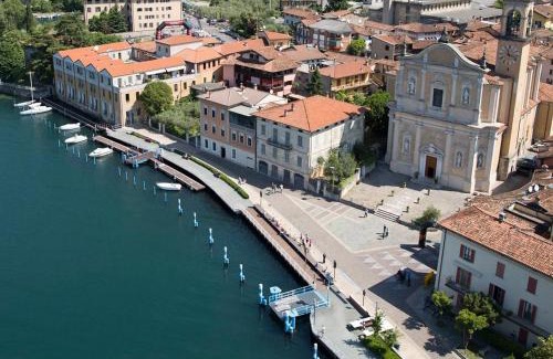 Marone Apartment | In Riva al Lago di Iseo Residenza Primo Piano