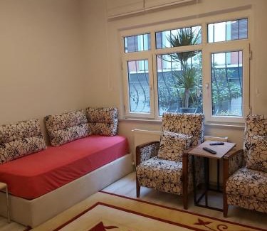 Cihangir Apartment | In the center of Taksim and Galataport 2 Bedrooms and 1 Living Room in Apartment