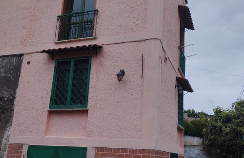 Torre del Greco House | In the countryside, a cozy retreat for peaceful moments near Mount Vesuvius.