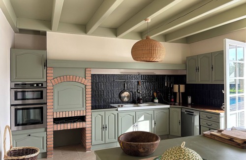 Saint-Pierre-d'Oleron House | In the heart of town and 5 minutes from the beaches, Charentaise house