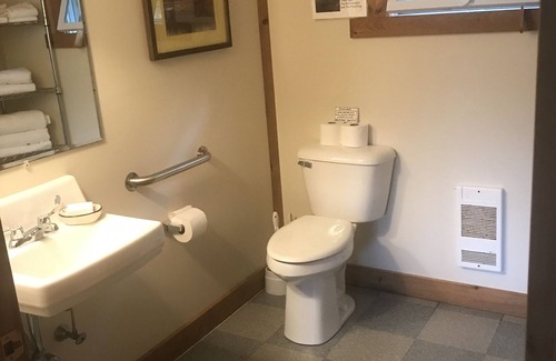 Bar Harbor Apartment | In the heart of ACADIA NATIONAL PARK. 1 mi. from Eagle Lake KIDS & PETS WELCOME!