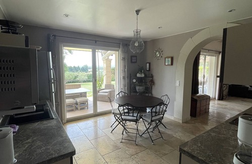 Cheval-Blanc Villa | In the heart of the luberon, character villa with swimming pool