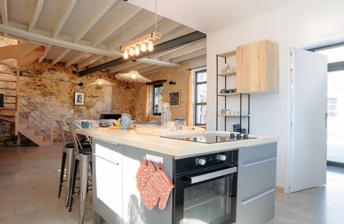 Coly Ski Chalet | In the heart of the village, house for 8 with pool