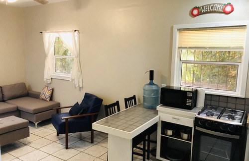 Antoneys Cay Apartment | In the heart of West End, Roatan - Mariposa Lodge - Unit 5