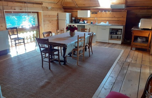 Alby-sur-Cheran Cottage | In the loft of Hikes