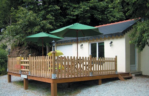 Plouguenast House | In the nature, along the river with sport activities and swimming pool