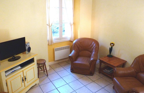 Plouguenast House | In the nature, along the river with sport activities and swimming pool