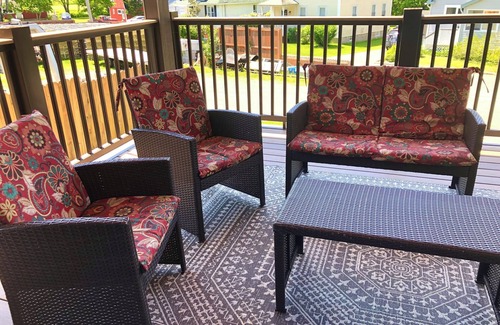 Bar Harbor Cottage | In-town Bar Harbor cottage close to Acadia National Park entrance w/home office