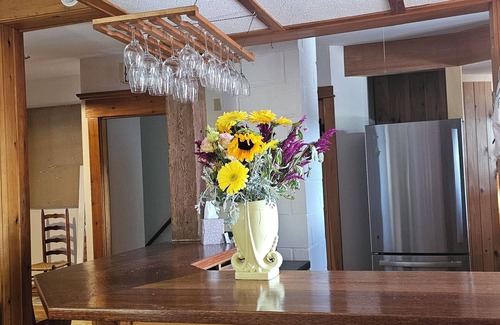 Waldoboro House | In town Penthouse Apartment and Personal Spa