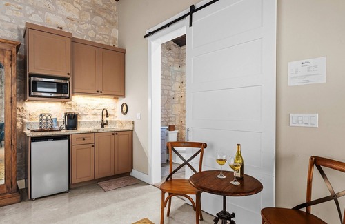 Fredericksburg House | In Town Villas | On Austin St. |Private Fireplaces and Hot Tubs