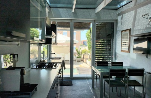 Ortica Apartment | Incantevole super attico con terrazza e piscina