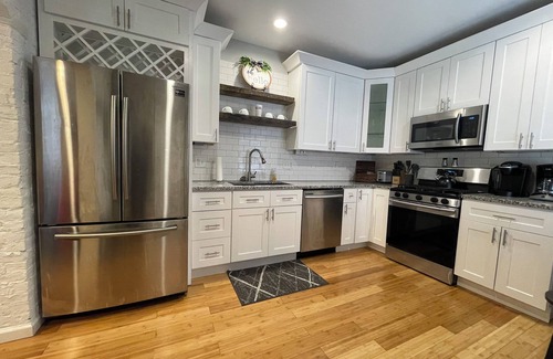 Over-the-Rhine Condo | Incline condo OTR/Downtown Cincinnati, Free Parking spot!