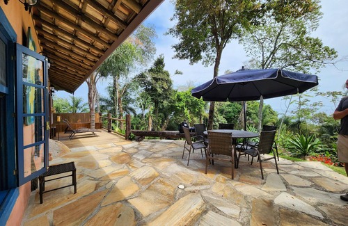 Praia de Taubate House | Incrível Bangalô com Vista Para o mar em Meio a Natureza