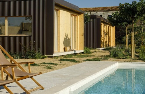 Ultramort Villa | Increíble casa modular con piscina