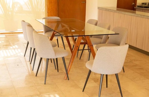 Centro House | Increíble Propiedad con Inmenso Jardín y Alberca