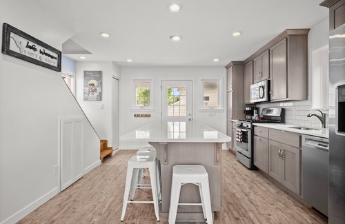 Syracuse House | Incredbile View of Lake Wawasee with sandy lake bottom