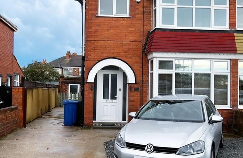 Cleethorpes Apartment | Incredible house for Work teams & Holiday stays