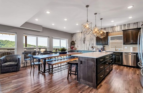 Ponce De Leon House | Incredible Lake View-Private Indoor Pool-Golf Cart-Free Attraction Tickets-Game Room!