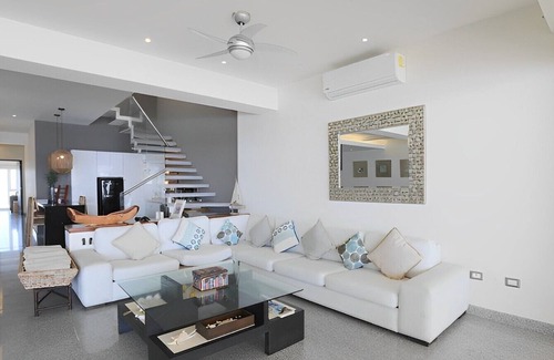 Boulevard Barra Vieja Apartment | Incredible penthouse with ocean views