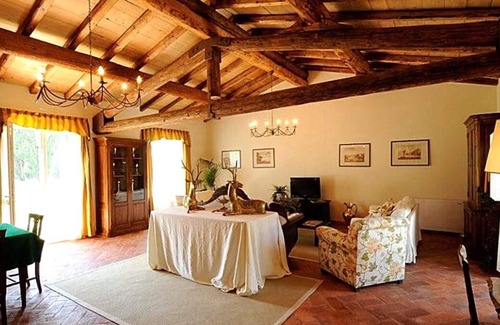 Peschiera del Garda Villa | Independent villa on resort with pool