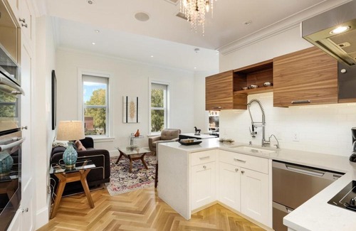 Downtown Apartment | Independence Square 203, Stunning Suite w/Great Views of Downtown Aspen